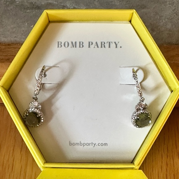 Bomb Party Original Earrings - The Simple Details - Picture 3 of 5